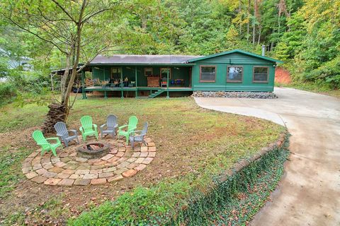 A home in Hiawassee