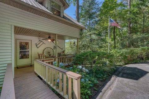 A home in Hiawassee