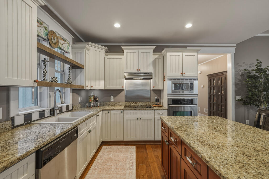 111 Summit View Drive