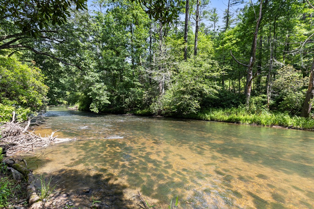 1527 Parker Road