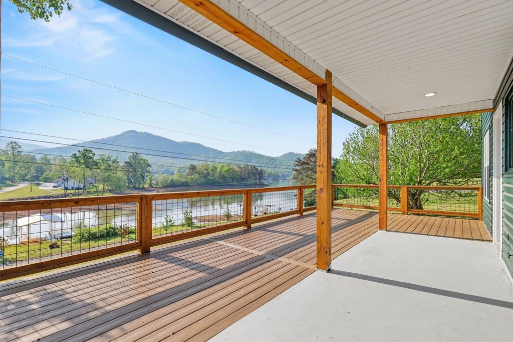 233 Bradshaw Road