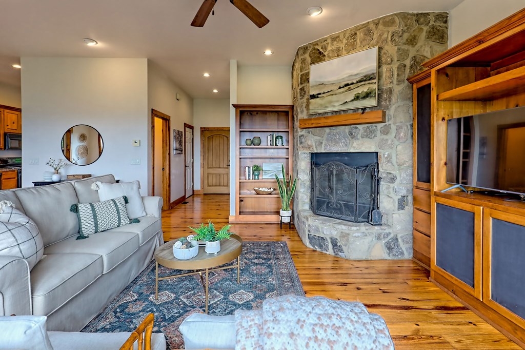 990 Hickory Nut Mountain Rd.