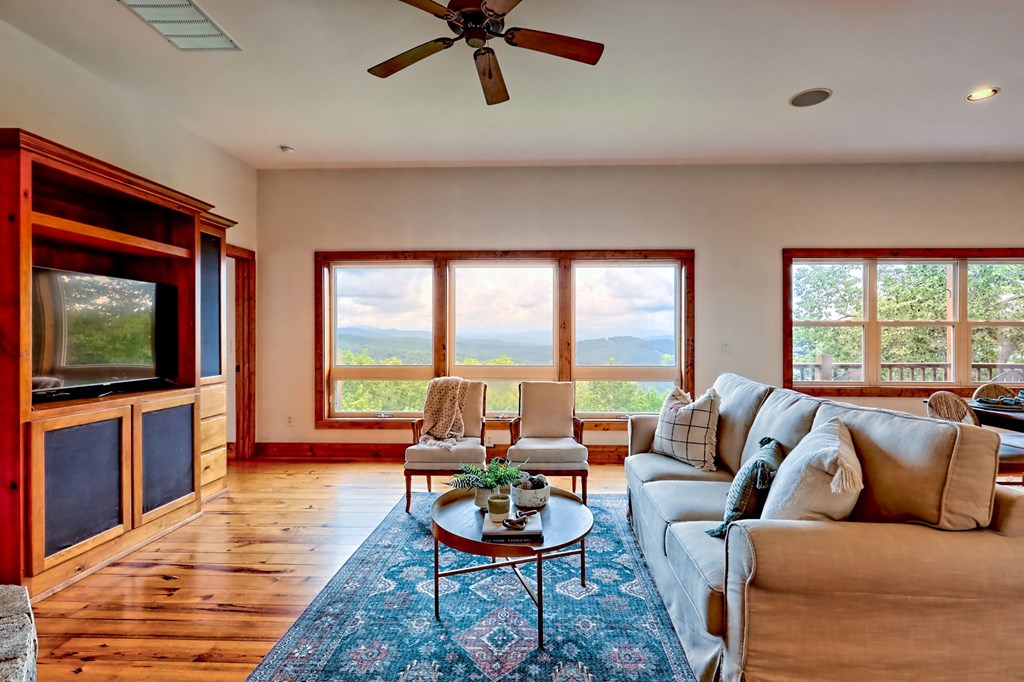 990 Hickory Nut Mountain Rd.