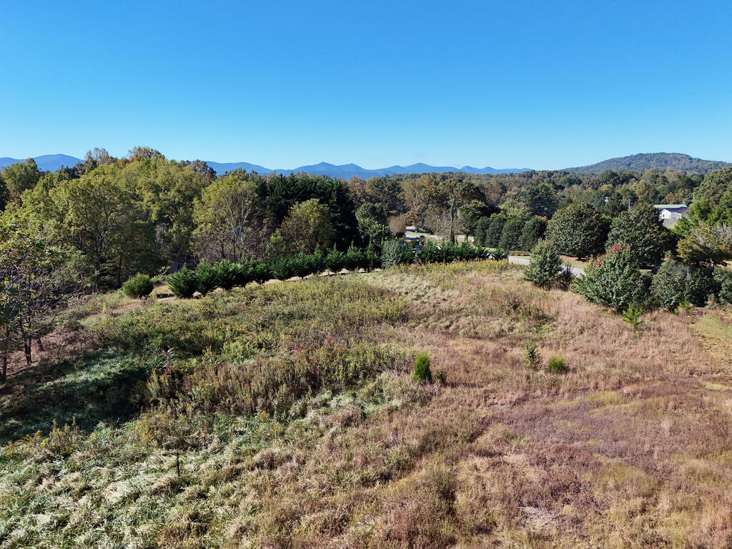 TR 2 Arbor Acres Farm Road