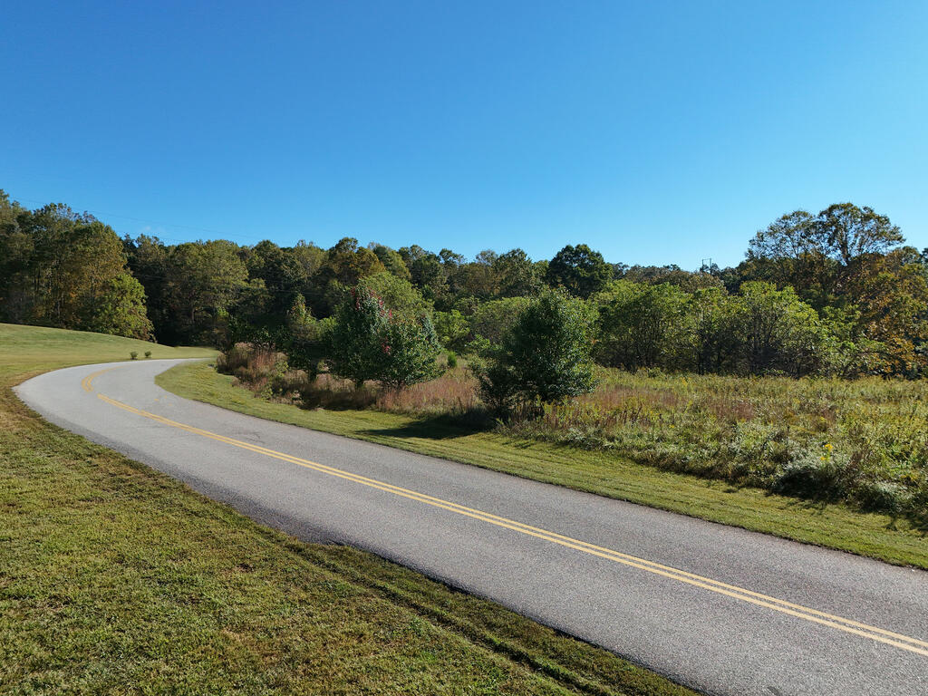 TR 2 Arbor Acres Farm Road