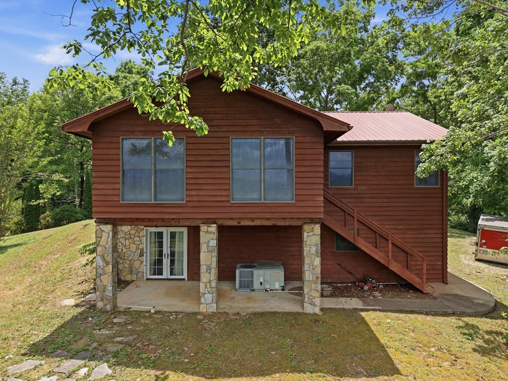 256 Hillside Lane