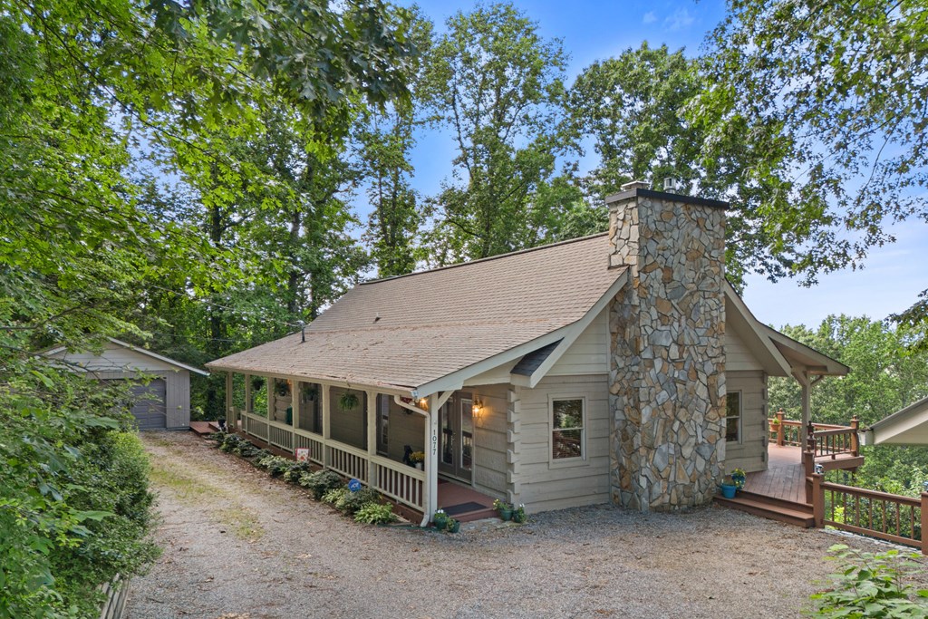 1077 Frog Pond Road