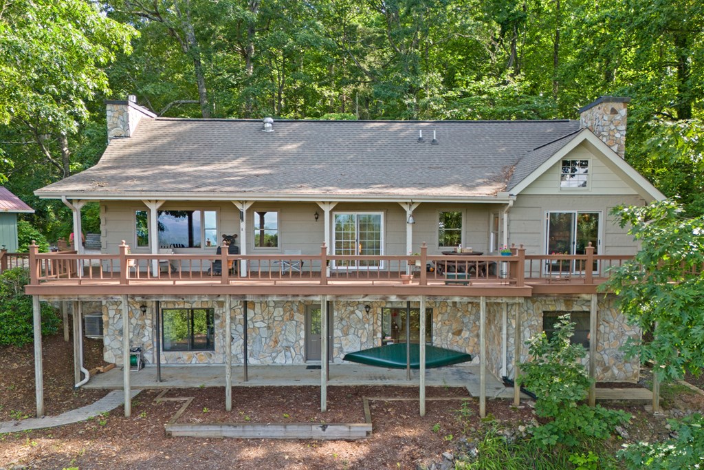 1077 Frog Pond Road