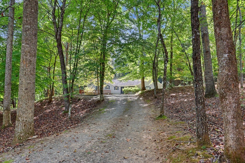 6961 Woodlake Circle