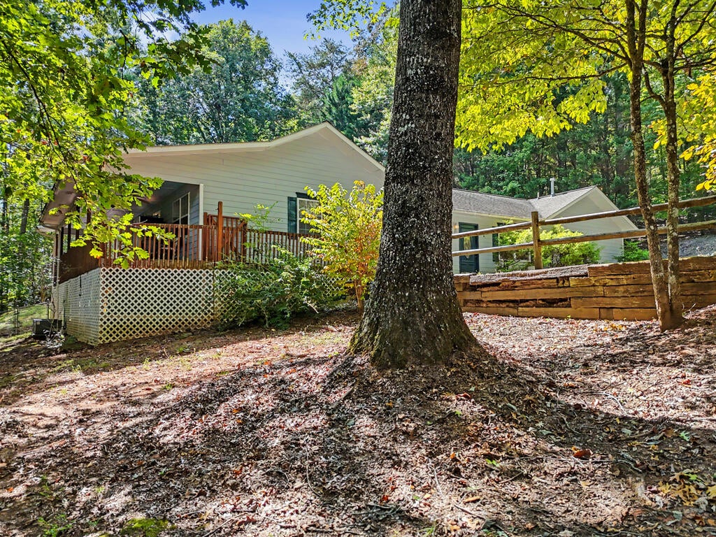 6961 Woodlake Circle