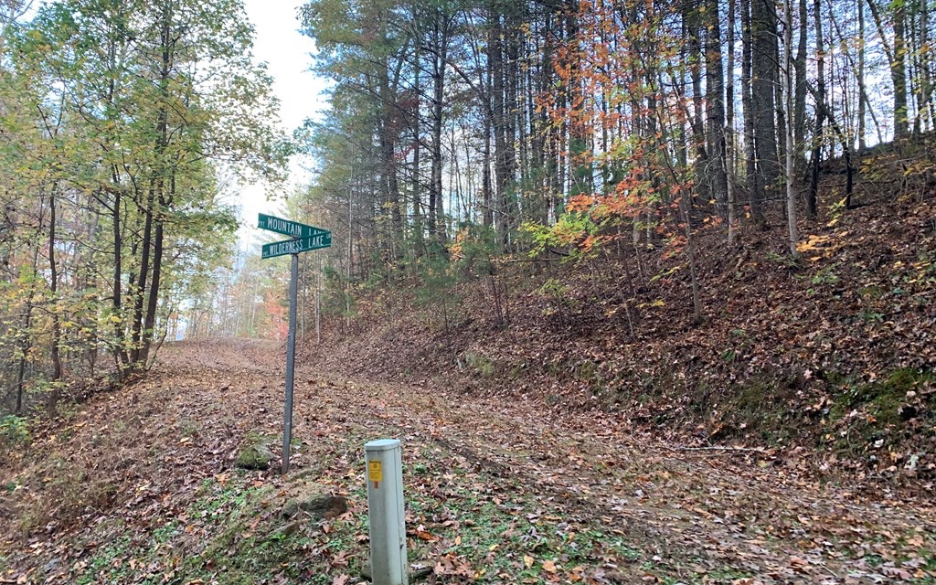 25 Mountain Knoll Lane