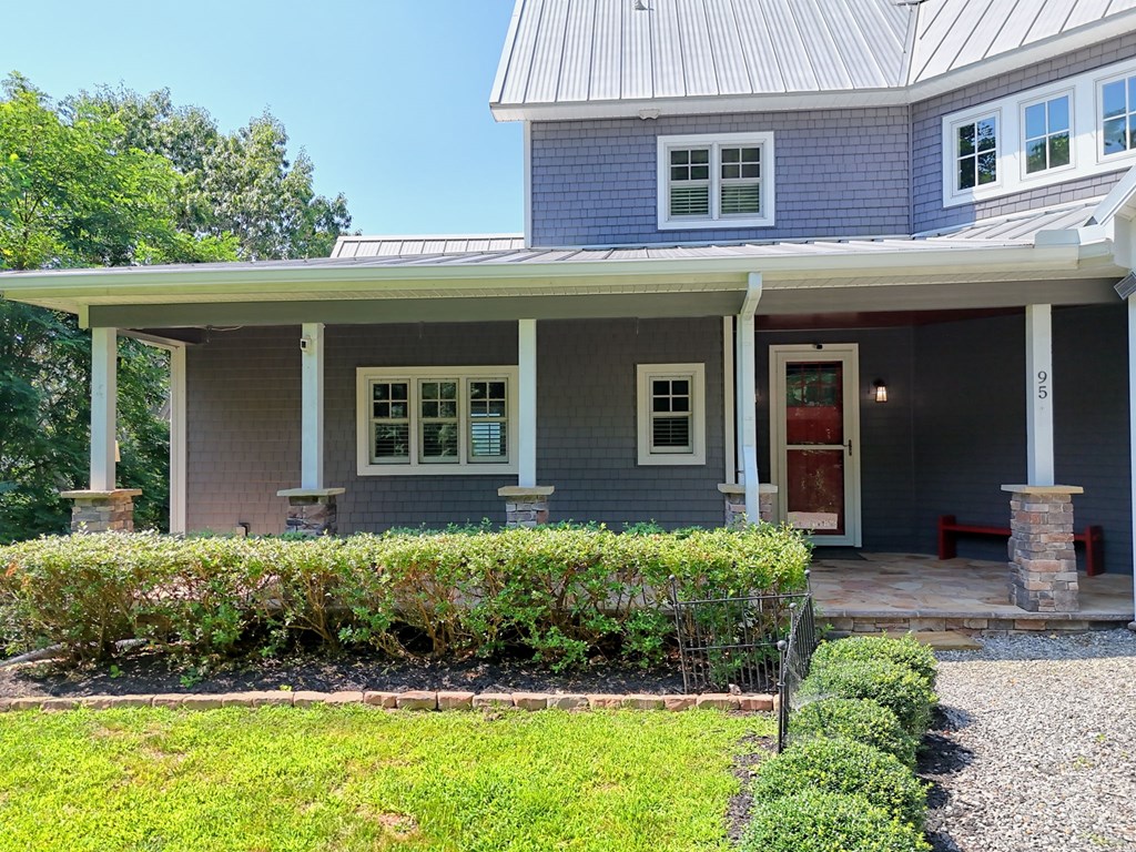 95 Harris Ridge Court