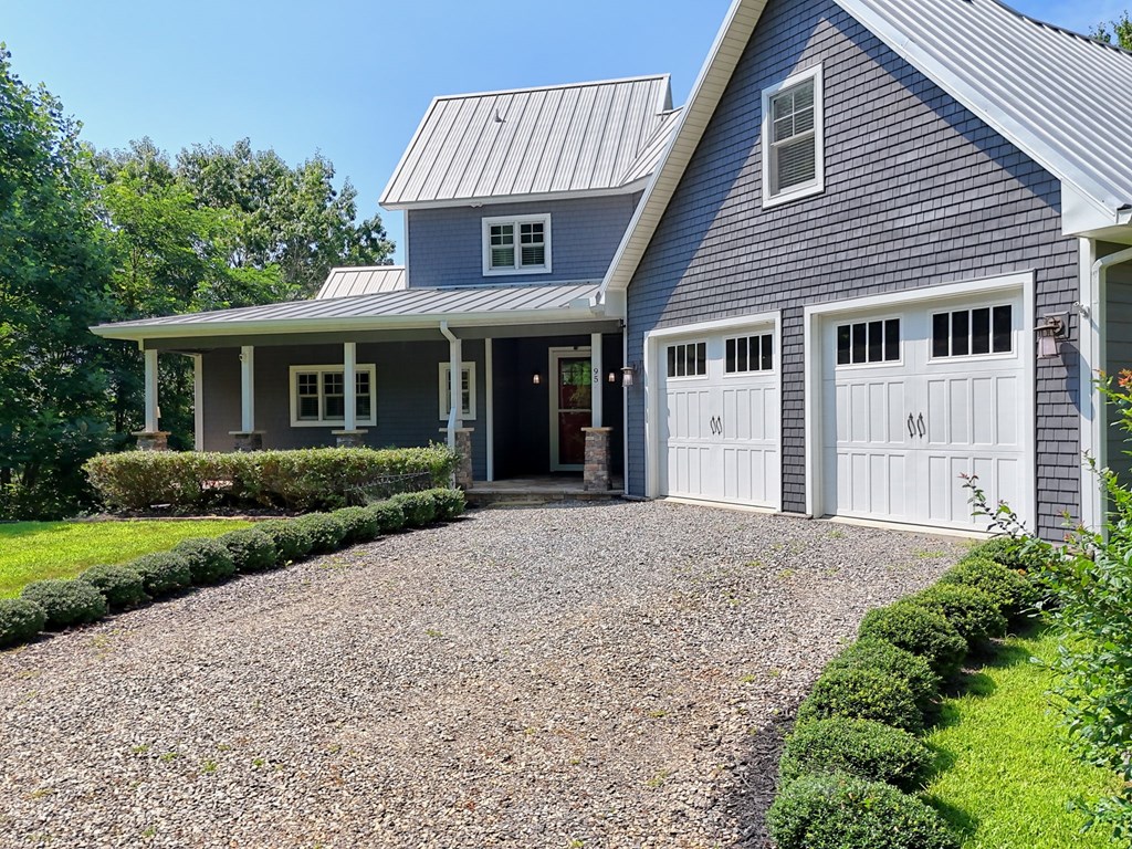 95 Harris Ridge Court