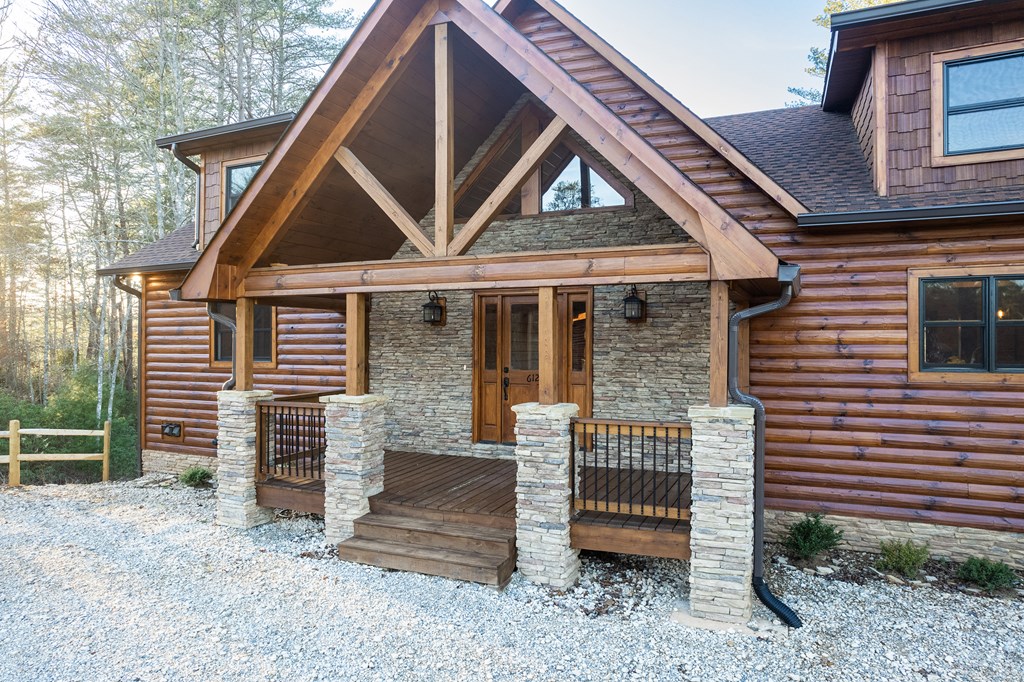 612 Kensington Drive