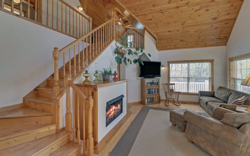 202 Dove Lane