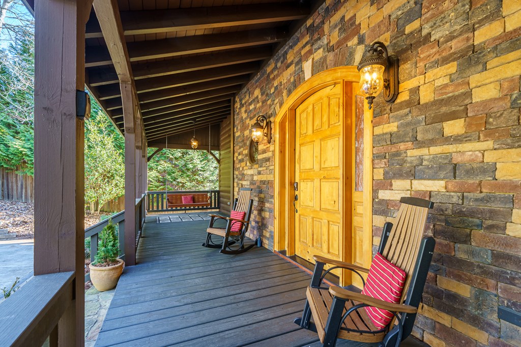 5 Emerald Point