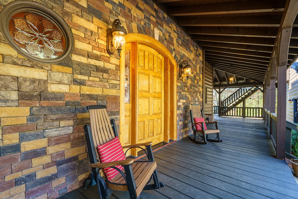 5 Emerald Point