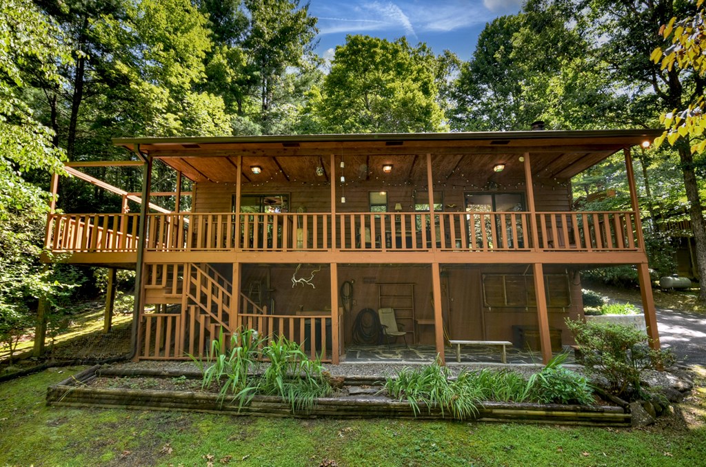 221 Chatto Loop Road