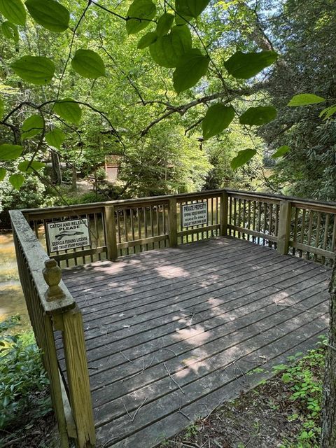 A home in Mccaysville