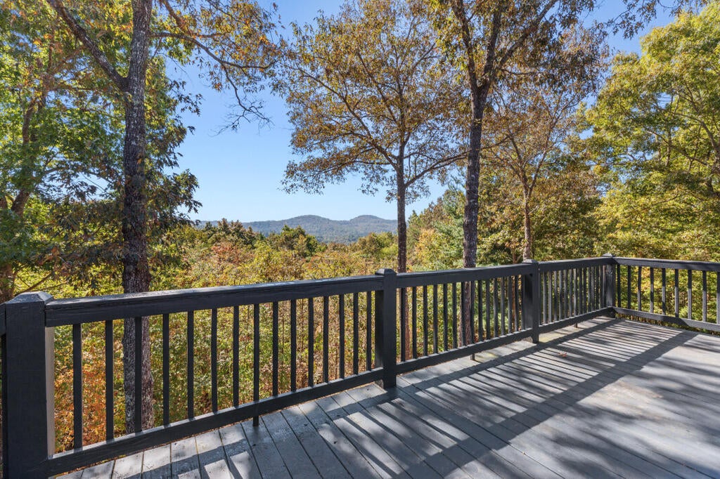 65 Knollwood Glen