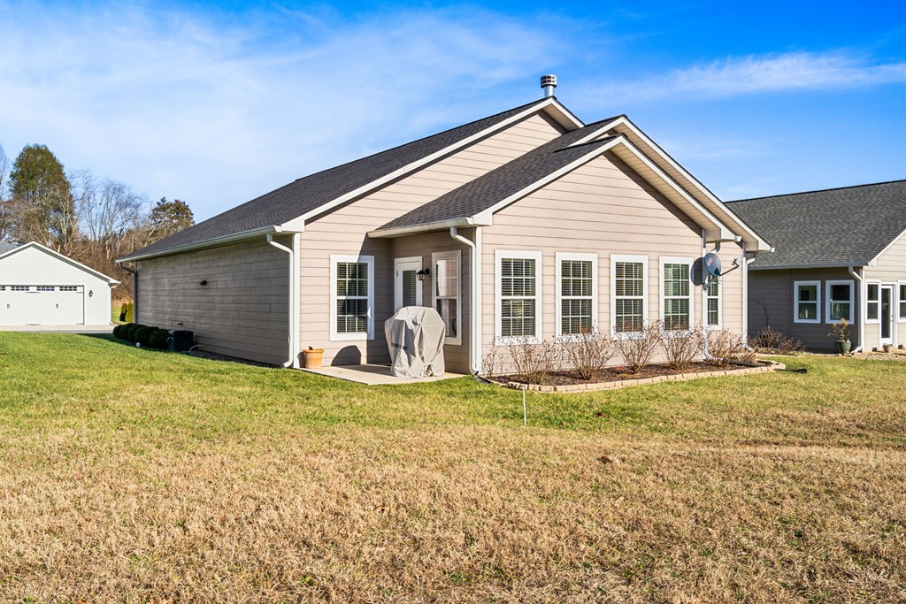 116 Riverwalk Circle