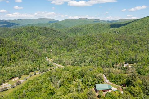 A home in Hiawassee