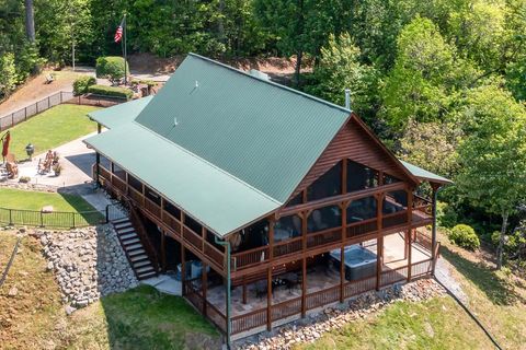 A home in Hiawassee