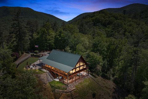 A home in Hiawassee