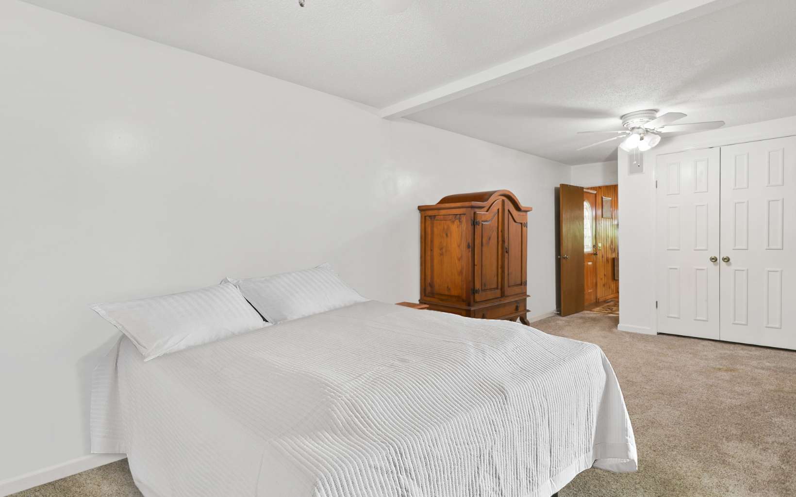 2281 Cashes Valley Road