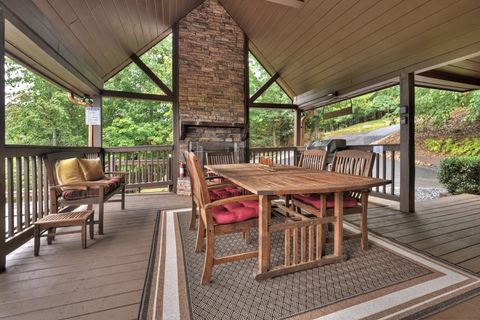 A home in Mineral Bluff