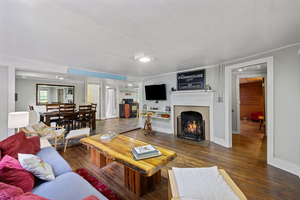 205 Laurel Branch