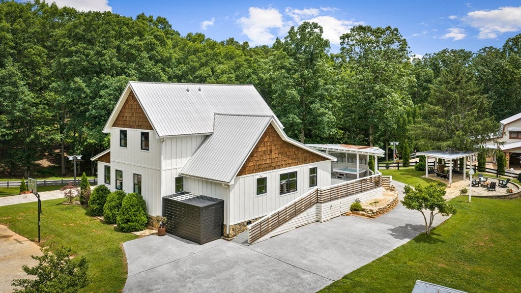 657 Campbell Camp Circle