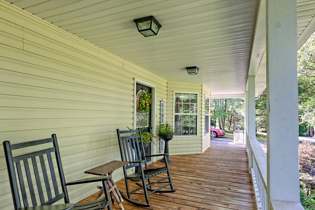 5221 Pine Crest Road