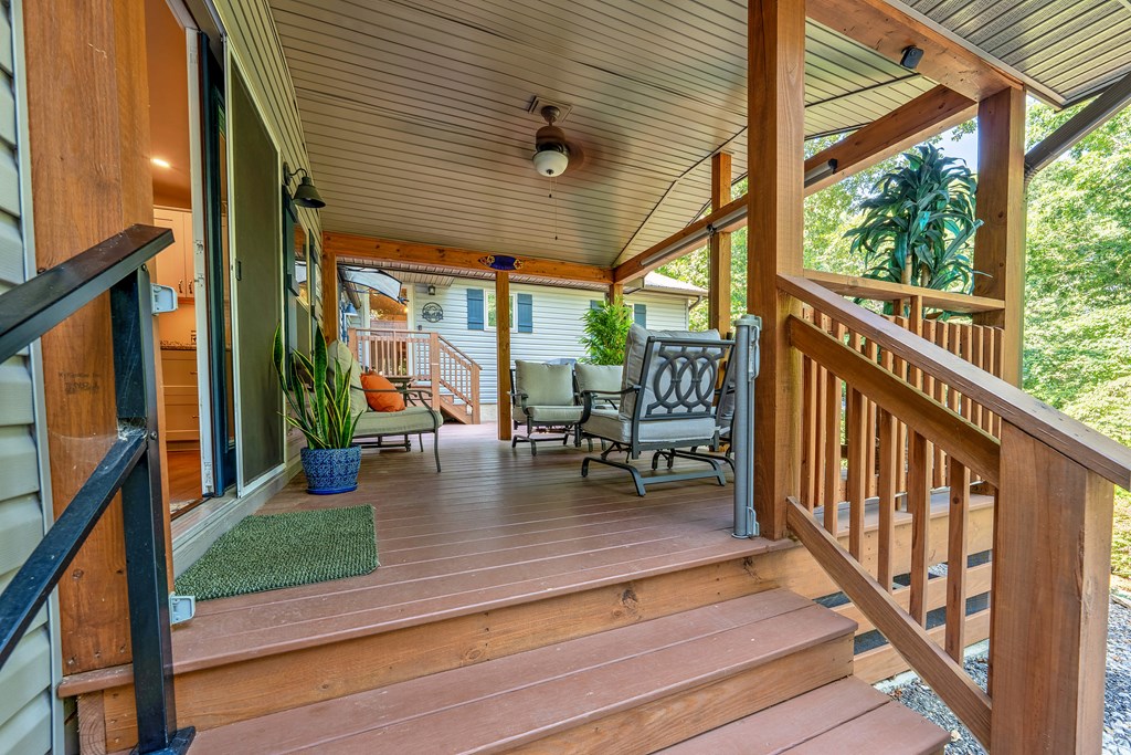 829 Lakeside Drive