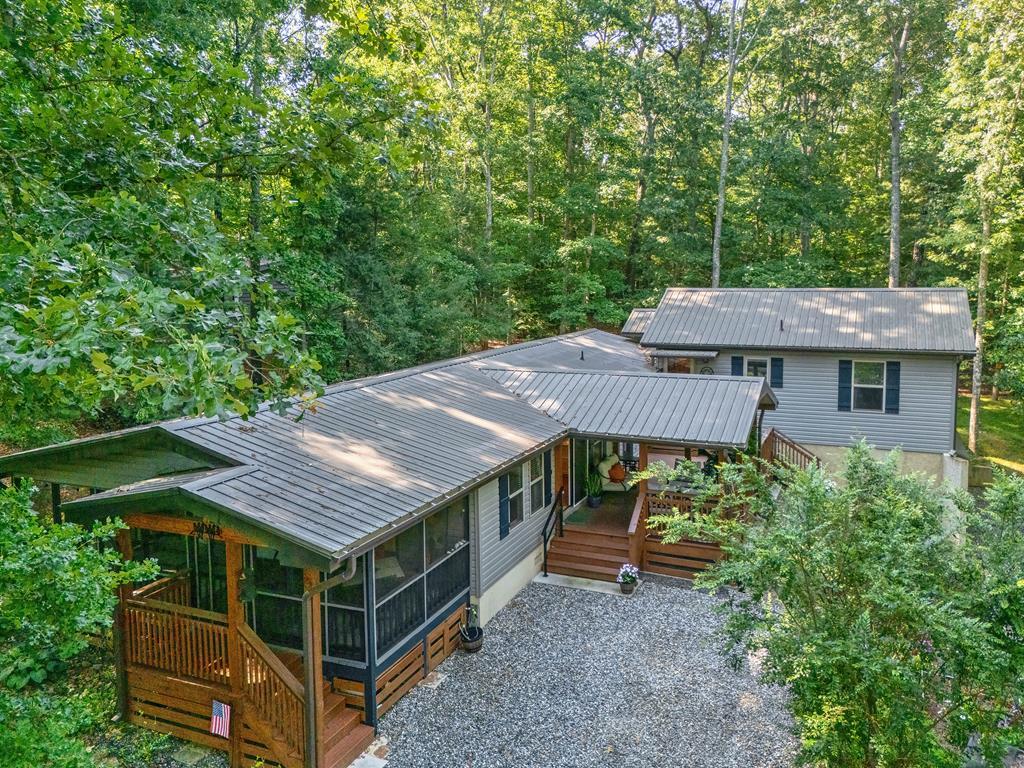 829 Lakeside Drive