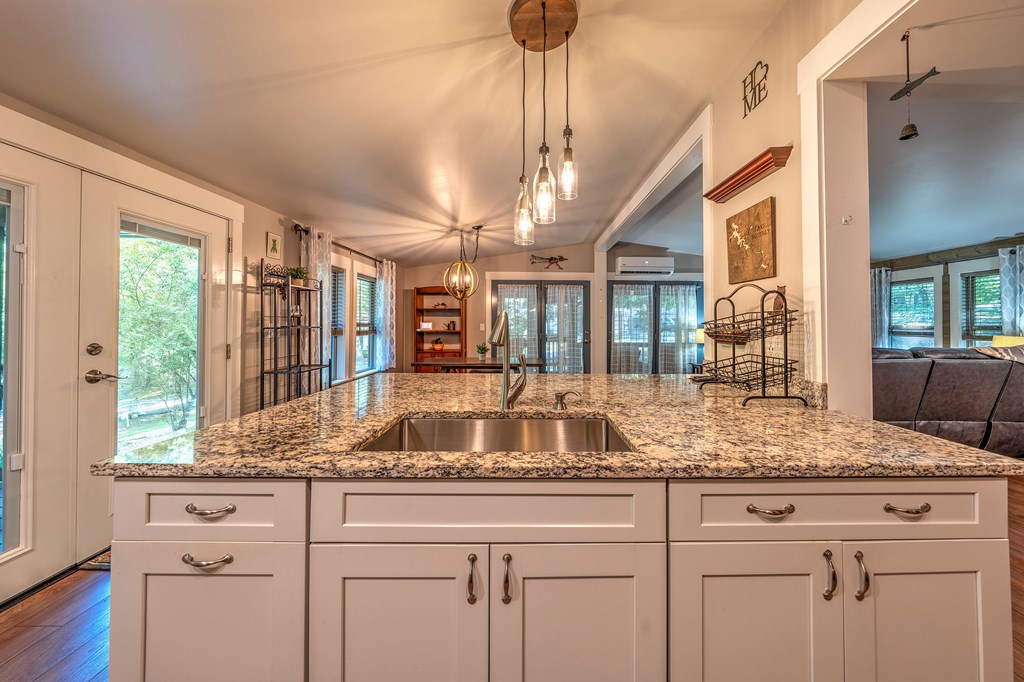 829 Lakeside Drive