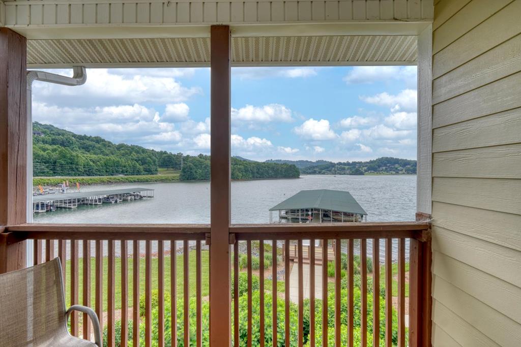 1409 Lakeside Road