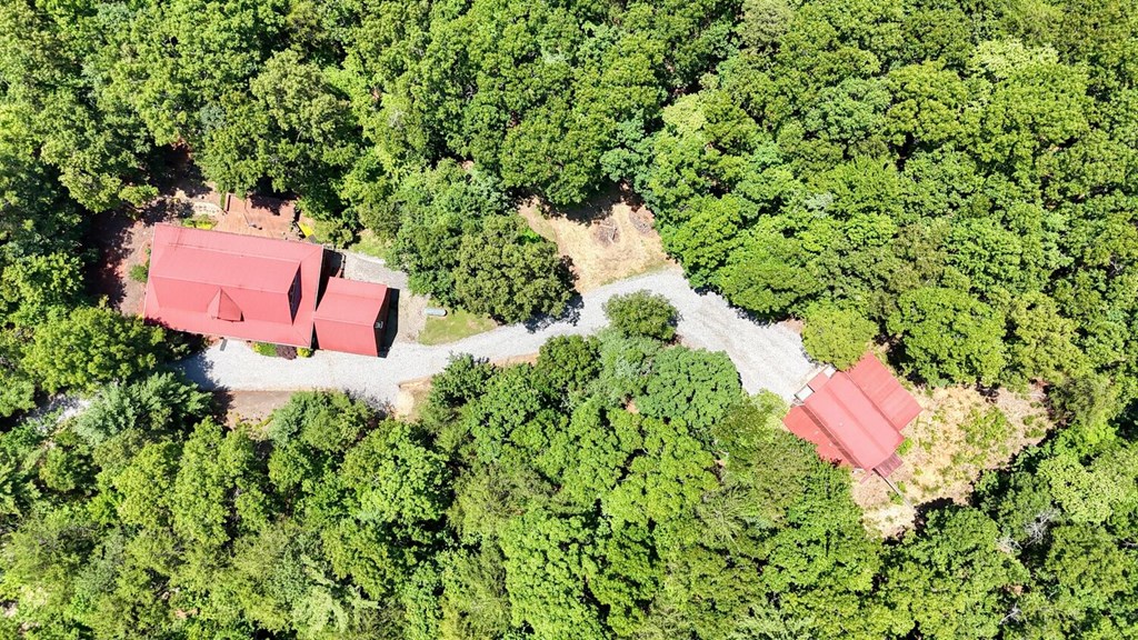885 Tomahawk Trail