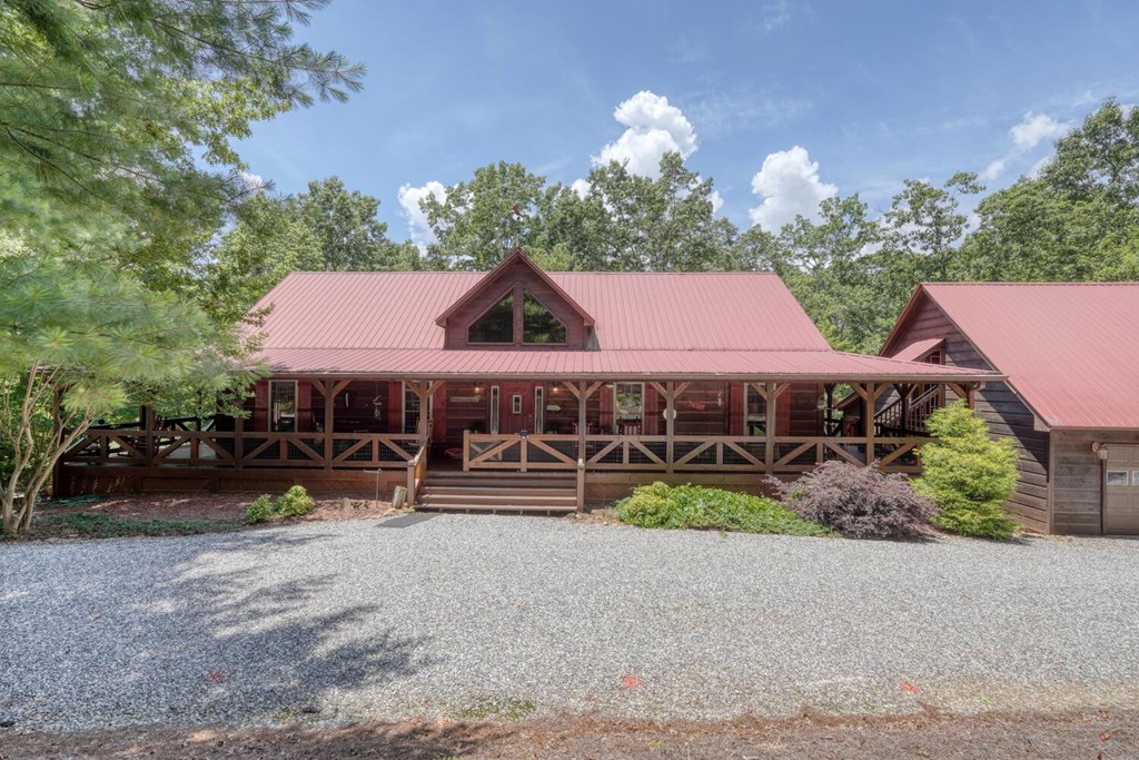 885 Tomahawk Trail
