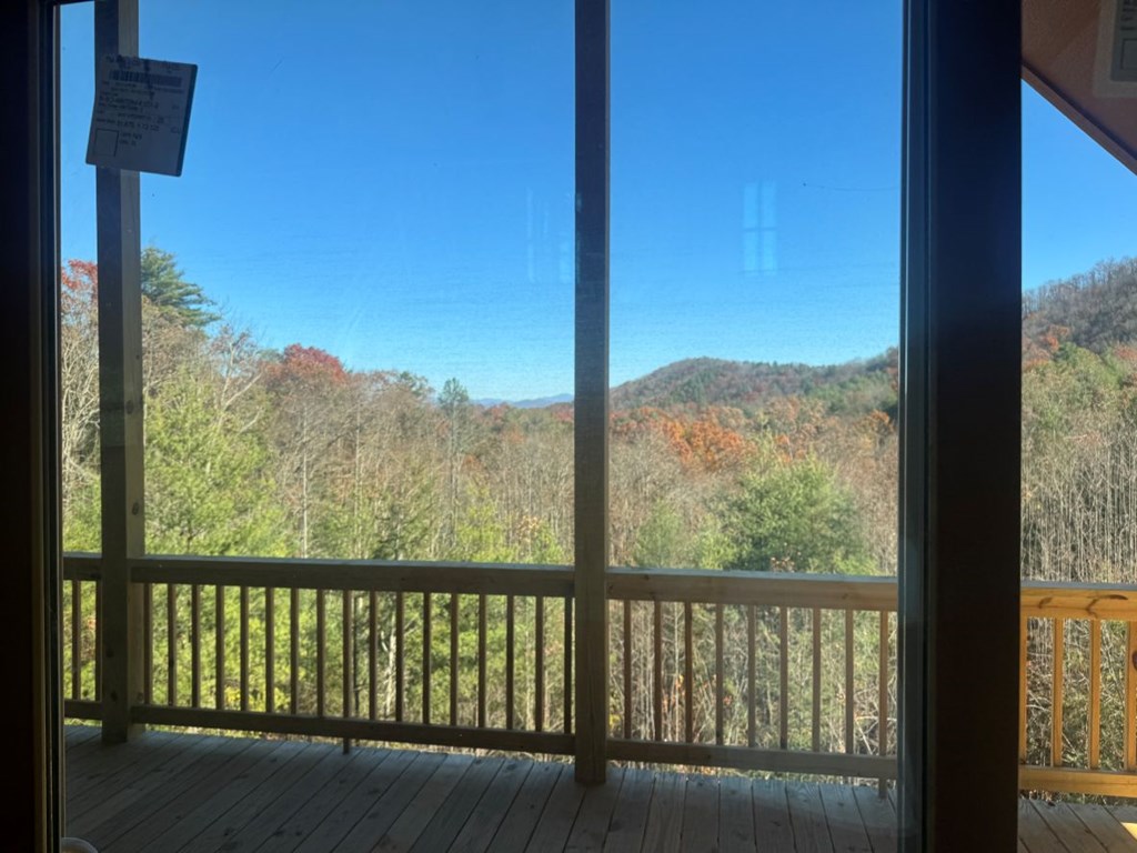 687 Point Overlook Trail