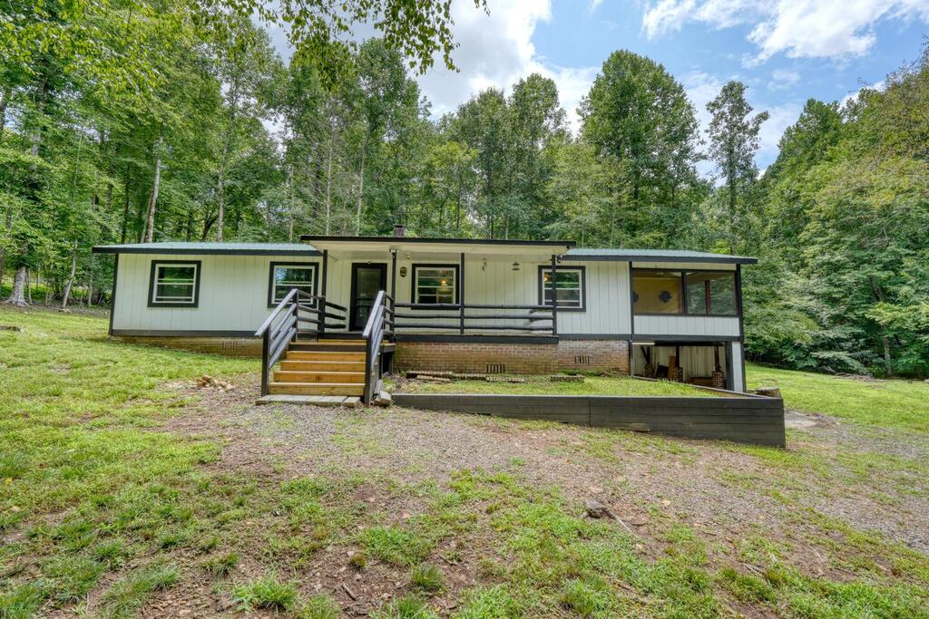 4348 White Oak Drive