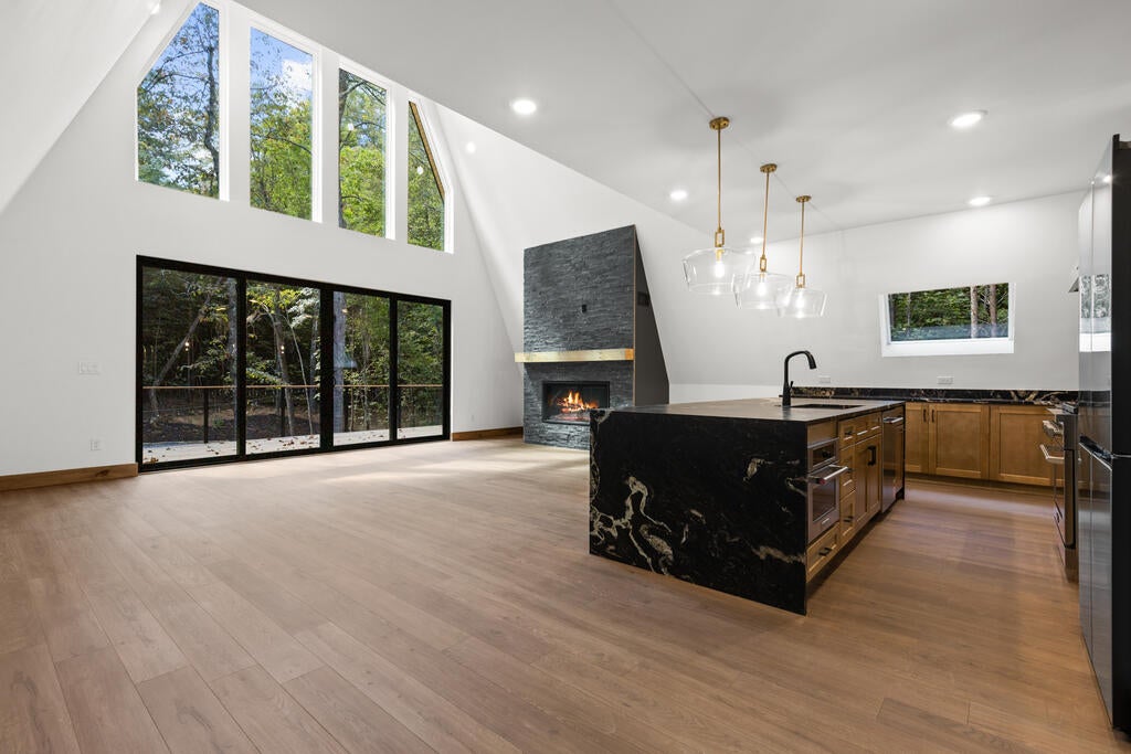 101 Pine Lane