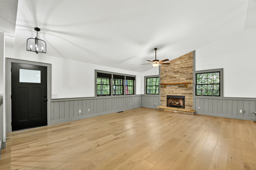 37 River Ridge
