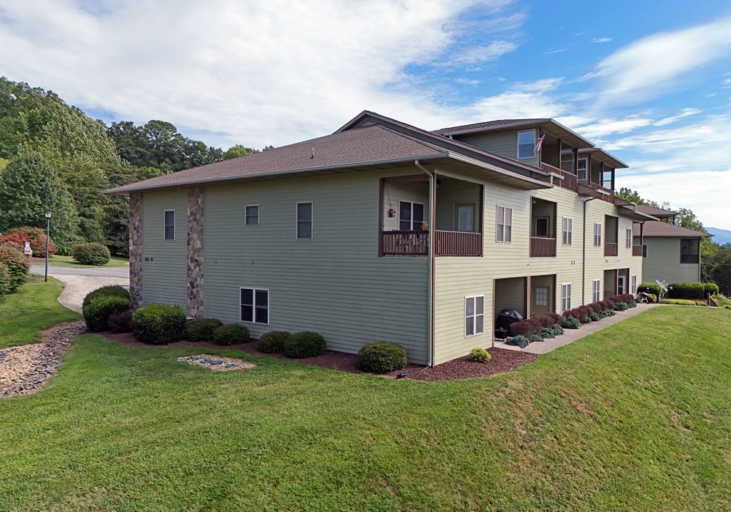 1724-H Watercrest Way