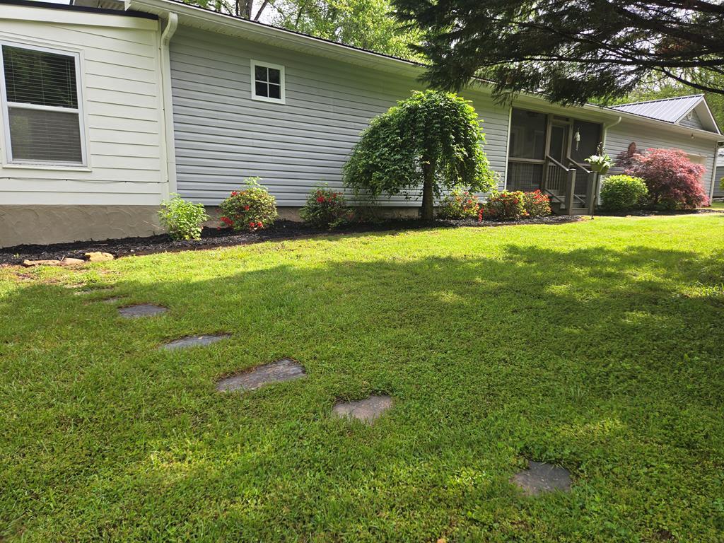6487 Crooked Creek Road