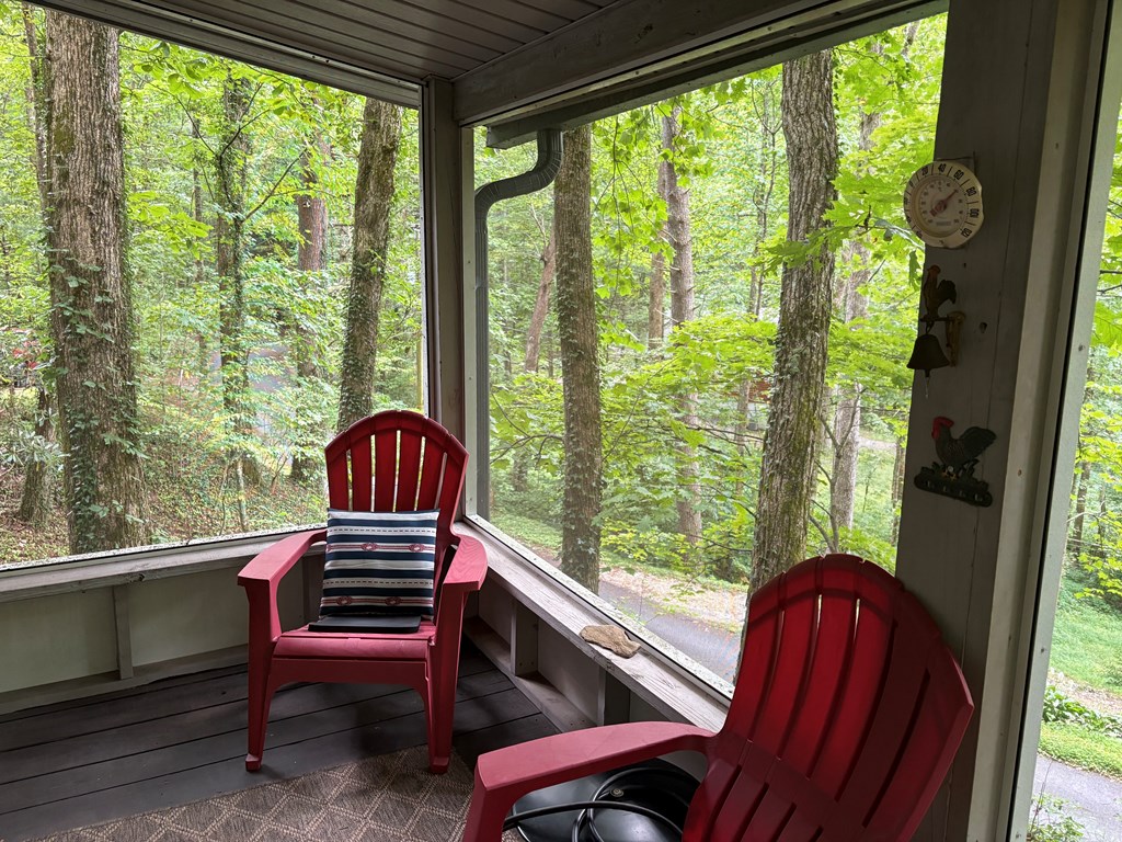 450 Happy Hollow Circle