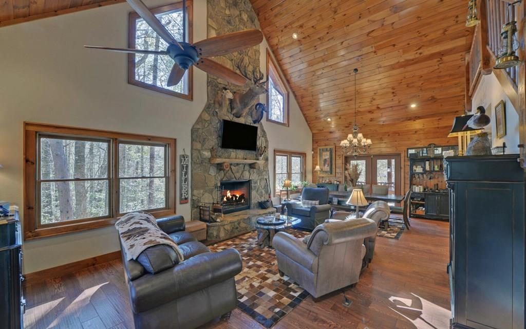 483 Vineyard Creek Way