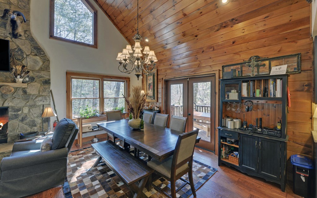 483 Vineyard Creek Way