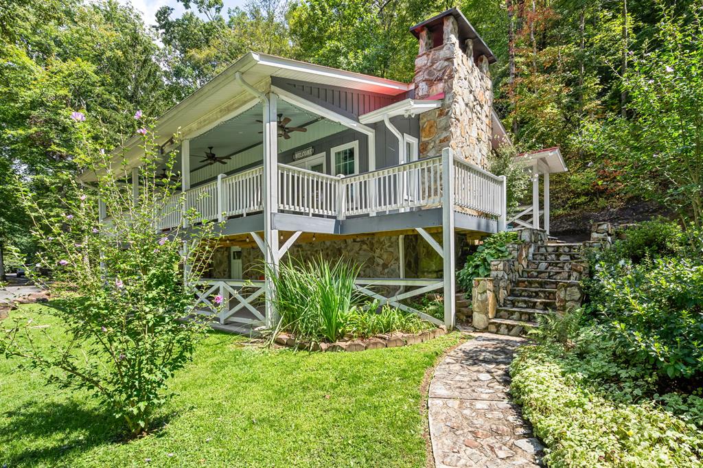 270 Hiawassee River Road