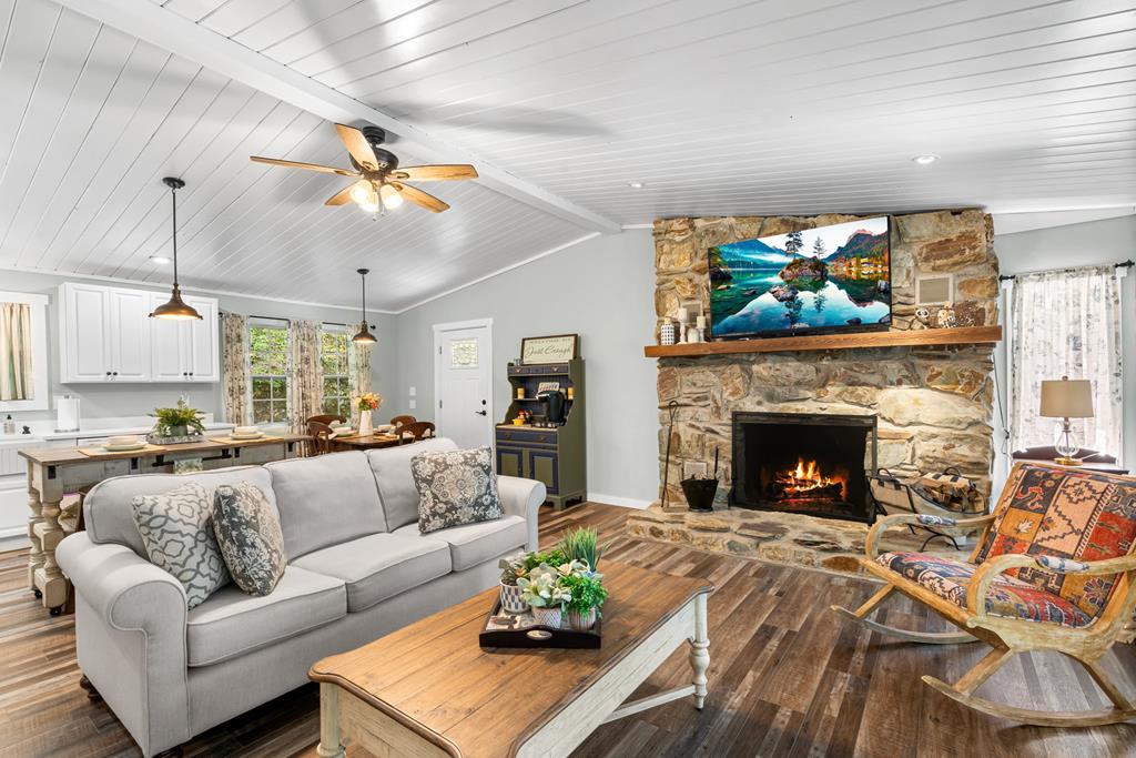 270 Hiawassee River Road